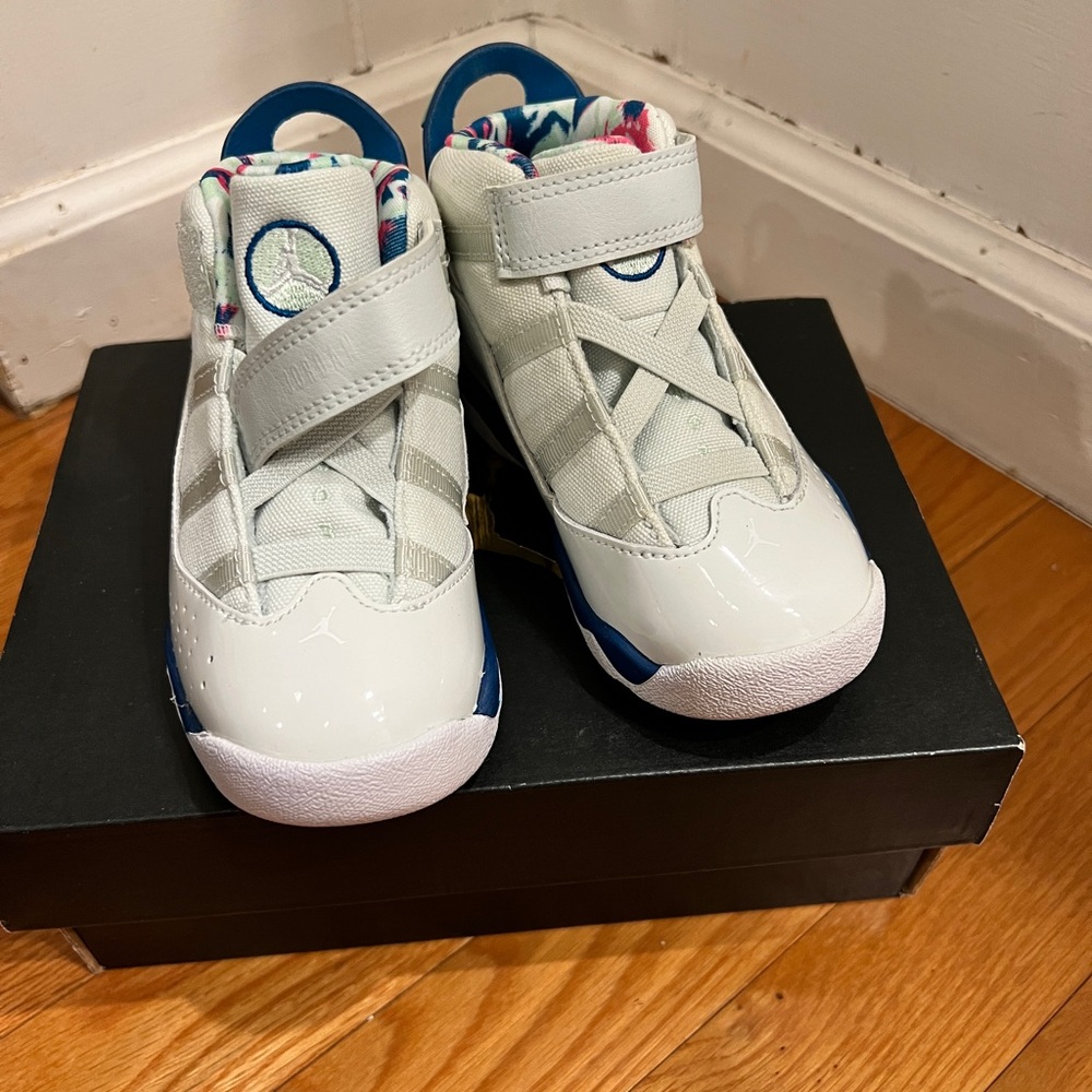 Jordan Kids Sneakers Black with Gold Details